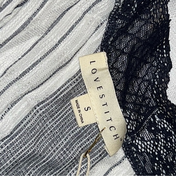 Lovestitch pinstripe camisole with lace, size small - Picture 4 of 7